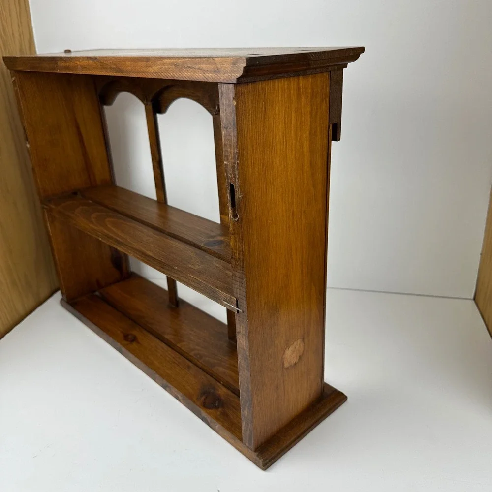 Vtg Wood Wall Display Shelf Scalloped 6 Slot Shadow Box Brown Farmhouse Mug